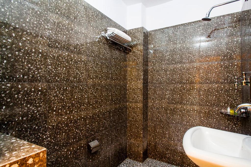 Hotel Himalaya Haridwar Ngoại thất bức ảnh